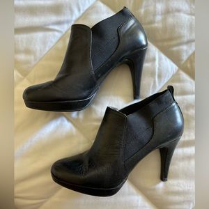 ADRIENNE VITTADINI Black Heeled Bootie. SO COMFY!